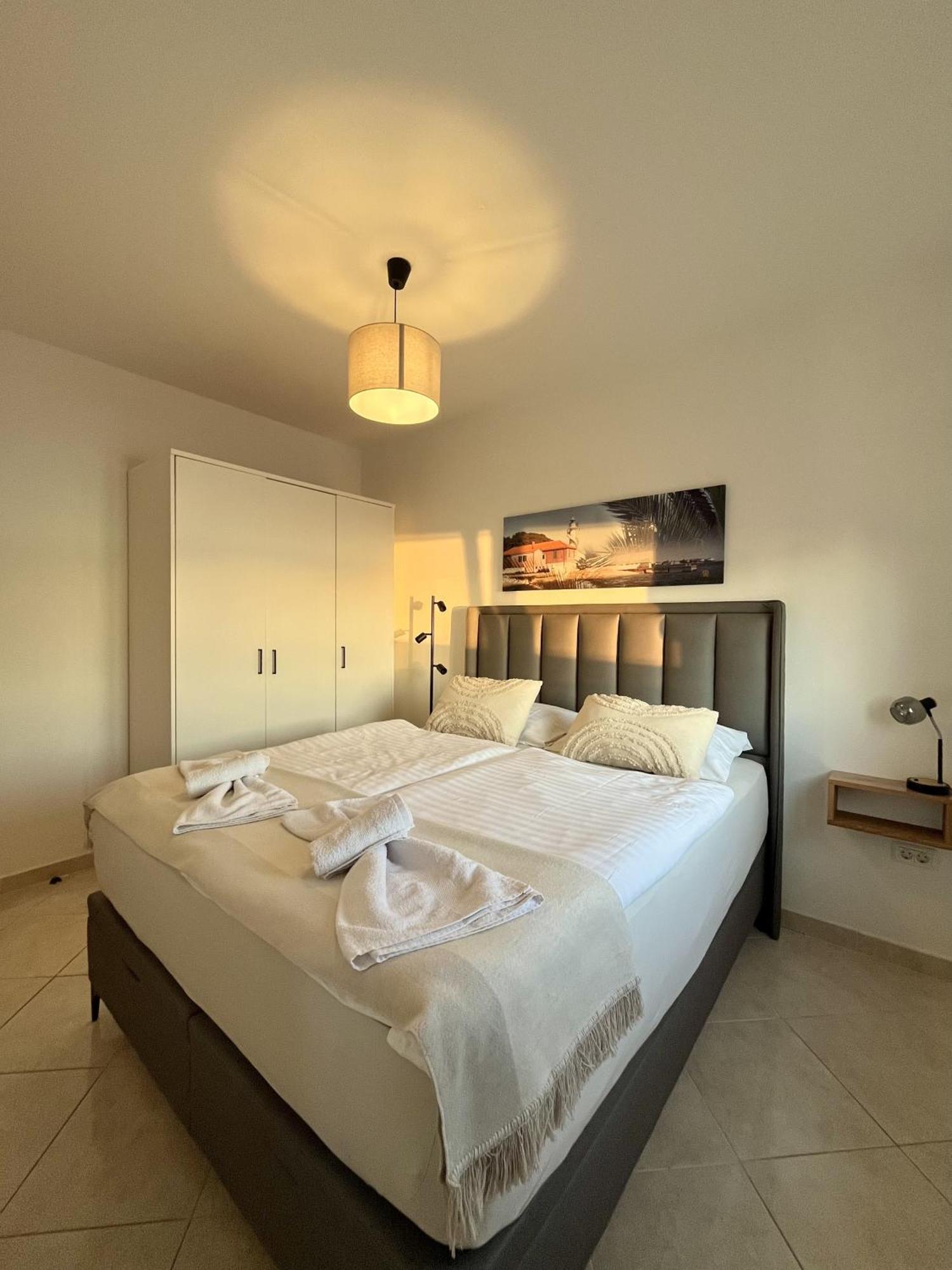 Villa Punta Zara Esterno foto